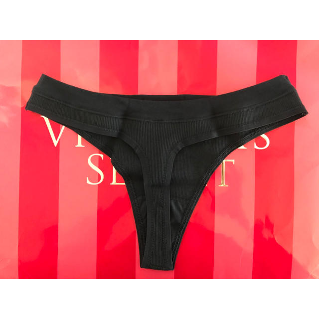 Victoria's Secret(ヴィクトリアズシークレット)の専用新品ヴィクトリアシークレットTバック紺S レディースの下着/アンダーウェア(ショーツ)の商品写真