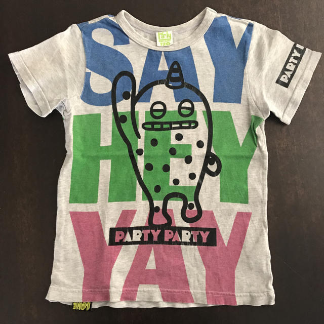 PARTYPARTY(パーティーパーティー)の PARTY PARTY 半袖Tシャツ 120サイズ キッズ/ベビー/マタニティのキッズ服男の子用(90cm~)(Tシャツ/カットソー)の商品写真