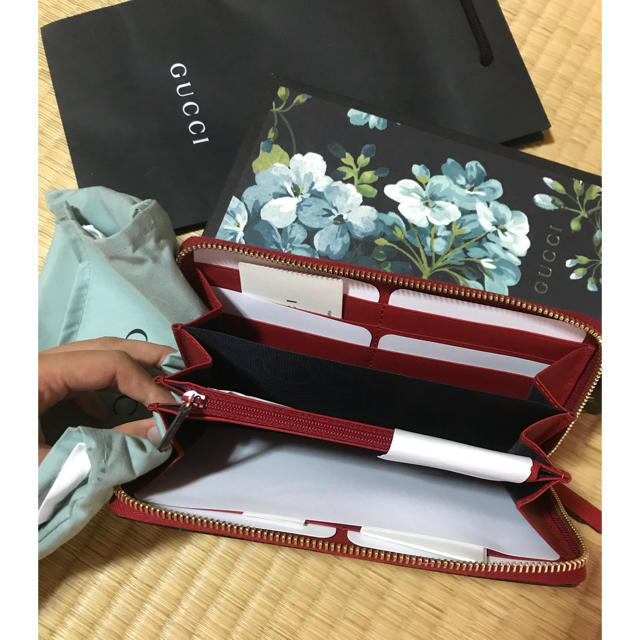 Gucci(グッチ)のグッチ ブルームス 長財布 新品 レッド レディースのファッション小物(財布)の商品写真