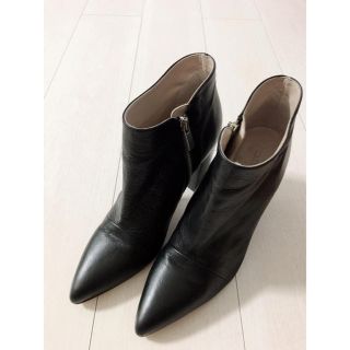 ザラ(ZARA)のショートブーツ ZARA 本革 24.5センチ 美品(ブーツ)