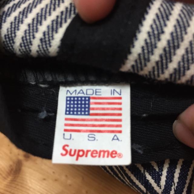 Supreme(シュプリーム)のSupreme S logo cap washed denim stripe  メンズの帽子(キャップ)の商品写真