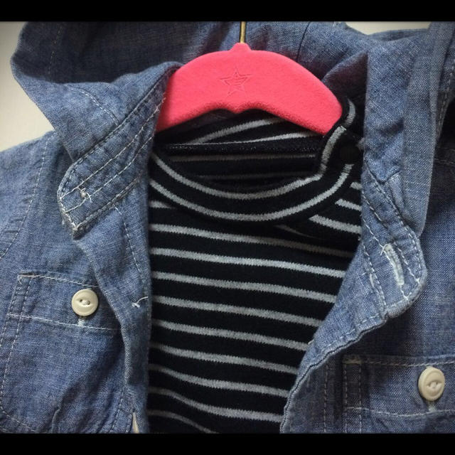 babyGAP(ベビーギャップ)の薄手シャツ 6m-12m キッズ/ベビー/マタニティのキッズ/ベビー/マタニティ その他(その他)の商品写真