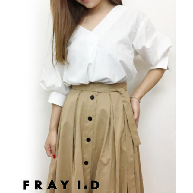 FRAY I.D 今季秋物 バックリボンブラウスのサムネイル