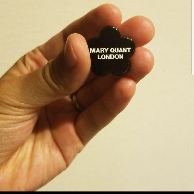 MARY QUANT(マリークワント)のほぼ未使用【MARYQUANT】マリークワントロンドンネックレス指輪バッチセット レディースのアクセサリー(ネックレス)の商品写真