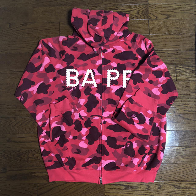 A BATHING APE(アベイシングエイプ)のア ベイシング エイプ カラーカモラインストーンパーカー メンズのトップス(パーカー)の商品写真