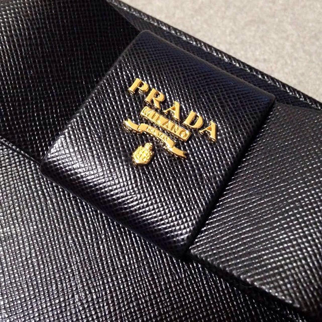 PRADA(プラダ)の新品★PRADAプラダ★人気リボン長財布 レディースのファッション小物(財布)の商品写真