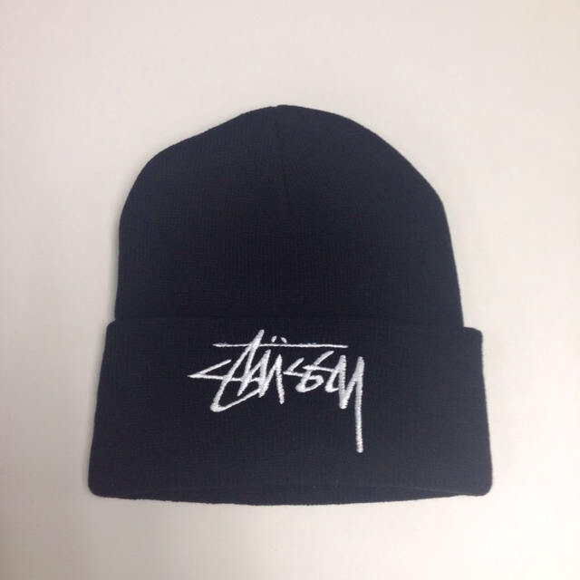 STUSSY(ステューシー)の新品送料無料！ステューシーニット帽 レディースの帽子(ニット帽/ビーニー)の商品写真