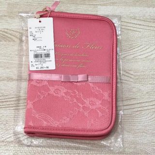 Maison de FLEUR - メゾンドフルール パスポートケースの通販 by