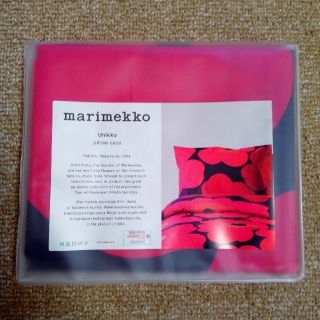 マリメッコ(marimekko)の【新品】マリメッコ　ウニッコ　ピローケース(枕)