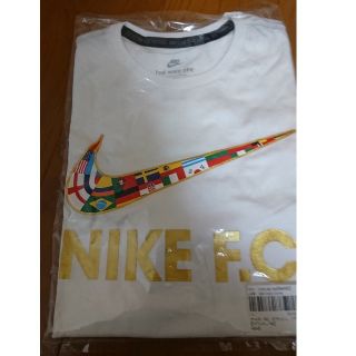 ナイキ(NIKE)のNIKE ナイキ フラッグ スウォッシュ tシャツ(Tシャツ/カットソー(半袖/袖なし))