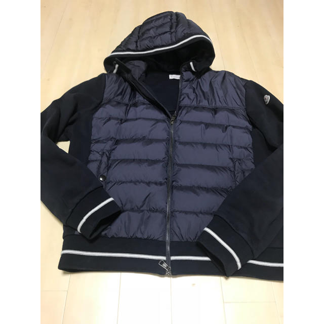 サイズはSサイズ MONCLER モンクレール メンズ 切り替えダウン