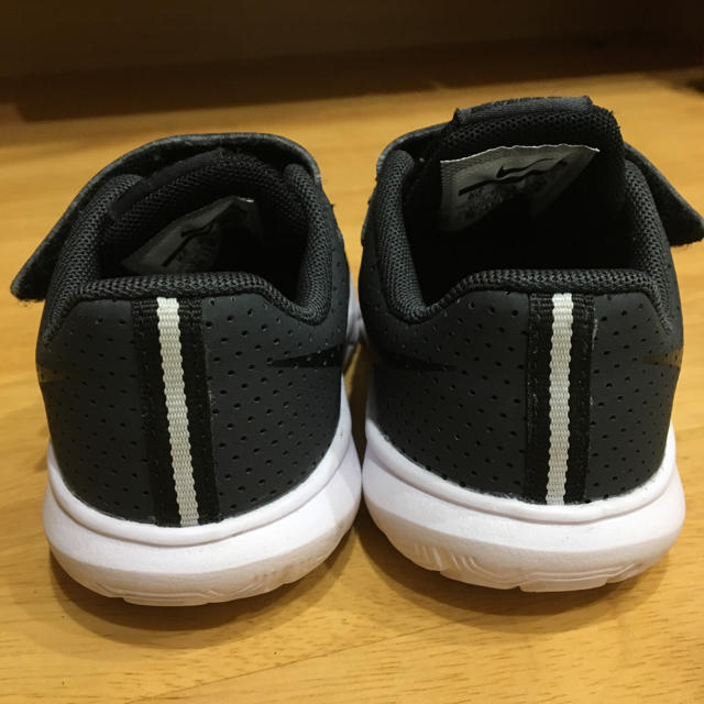 NIKE(ナイキ)のナイキ 12cm スニーカー キッズ/ベビー/マタニティのベビー靴/シューズ(~14cm)(スニーカー)の商品写真