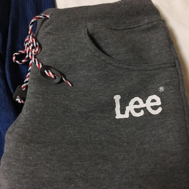 Lee(リー)のLee グレー スウェットパンツ★ レディースのパンツ(カジュアルパンツ)の商品写真