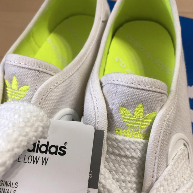 adidas(アディダス)のadidas★リレースロー★新品未使用 レディースの靴/シューズ(スニーカー)の商品写真