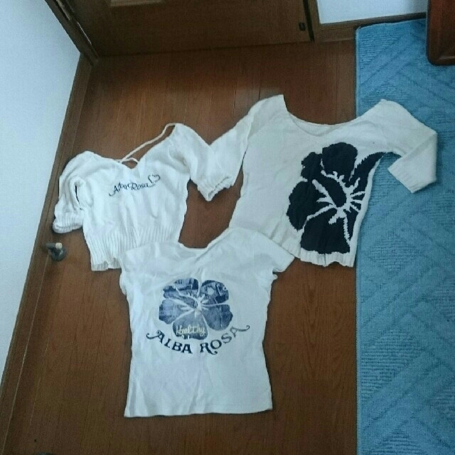 アルバニット、Tシャツ