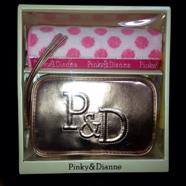 Pinky&Dianne(ピンキーアンドダイアン)の新品♡Ｐ＆Ｄ化粧ポーチ レディースのファッション小物(ポーチ)の商品写真