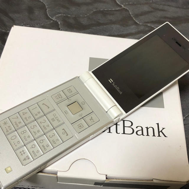 Softbank(ソフトバンク)のガラケー （ソフトバンク社740sc） スマホ/家電/カメラのスマートフォン/携帯電話(携帯電話本体)の商品写真