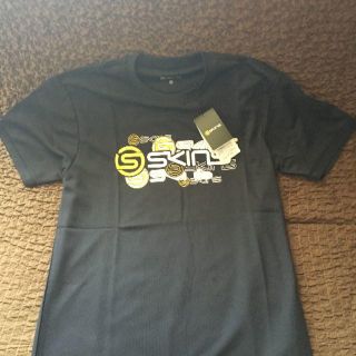 スキンズ(SKINS)のSKINS スキンズ　Tシャツ　トレーニング　M　黒(その他)