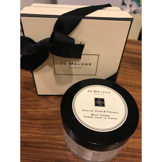 Jo Malone イングリッシュペアー&フリージア ボディクリーム