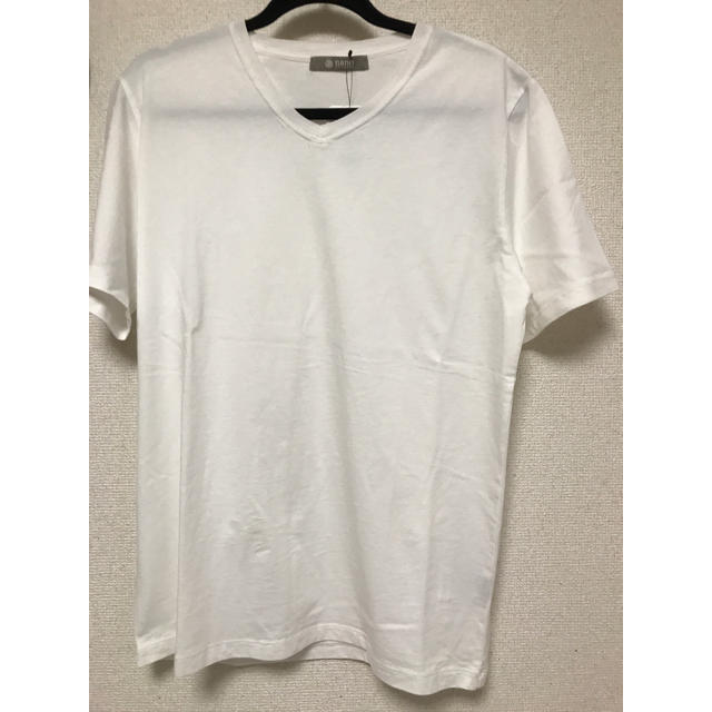 nano・universe(ナノユニバース)のVネックTシャツ  L メンズのトップス(Tシャツ/カットソー(半袖/袖なし))の商品写真