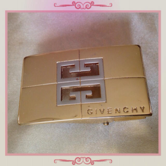 GIVENCHY(ジバンシィ)のGIVENCHYバックル☆ その他のその他(その他)の商品写真