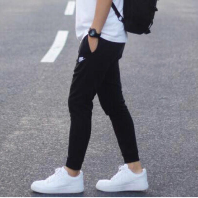 Nike 正規品 ナイキ スウェットパンツ スリムジョガー ブラック Mサイズの通販 By ゆう S Shop ナイキならラクマ Nike 正規品 ナイキ スウェットパンツ スリムジョガー ブラック Mサイズの通販 By ゆう S Shop ナイキならラクマ
