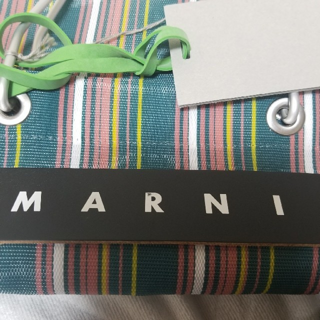 Marni(マルニ)の2018 MARNI　マルニ　フラワーカフェ　トートバッグ レディースのバッグ(トートバッグ)の商品写真