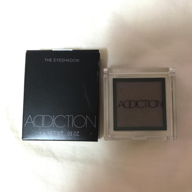 ADDICTION(アディクション)のADDICTION 新品未使用 アイシャドウ 084 コスメ/美容のベースメイク/化粧品(アイシャドウ)の商品写真