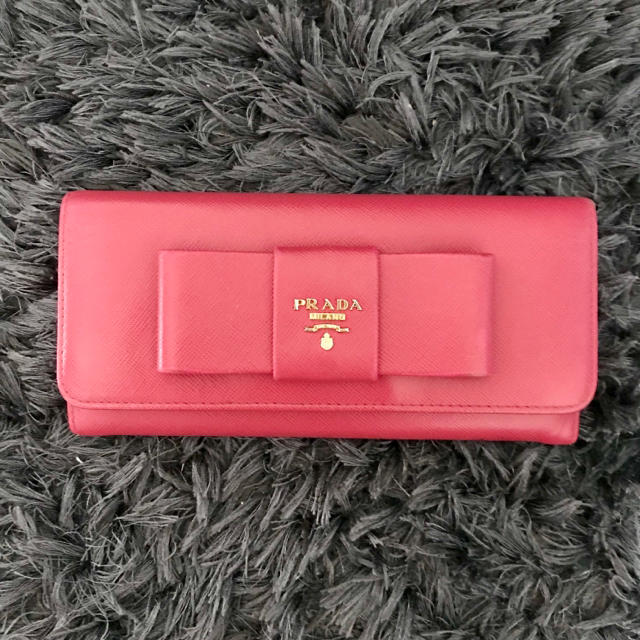 ♡PRADA リボンつき長財布♡