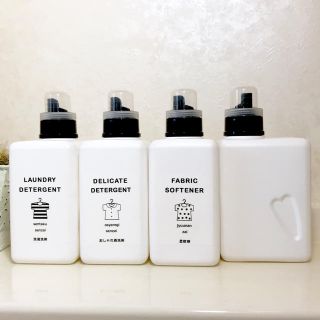 BB-142 ✩︎ラベル付ブック型洗剤ボトル 1000ml  4本✩︎(黒)(容器)