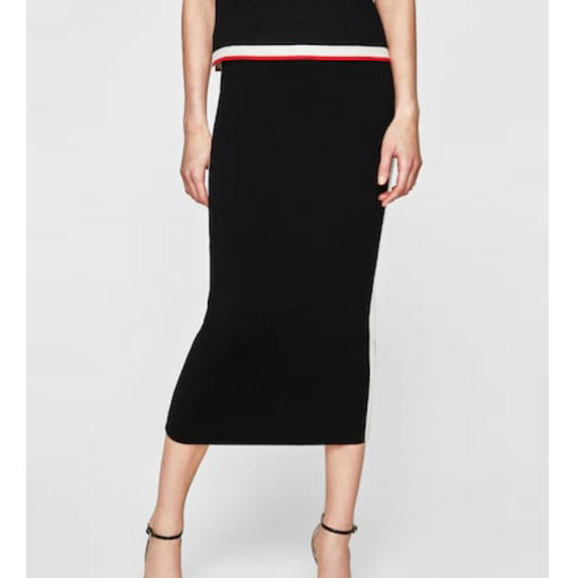 ZARA - ZARA サイドライン入りペンシルスカート 新品の通販 by ZARA - ZARA サイドライン入りペンシルスカート 新品の通販 by