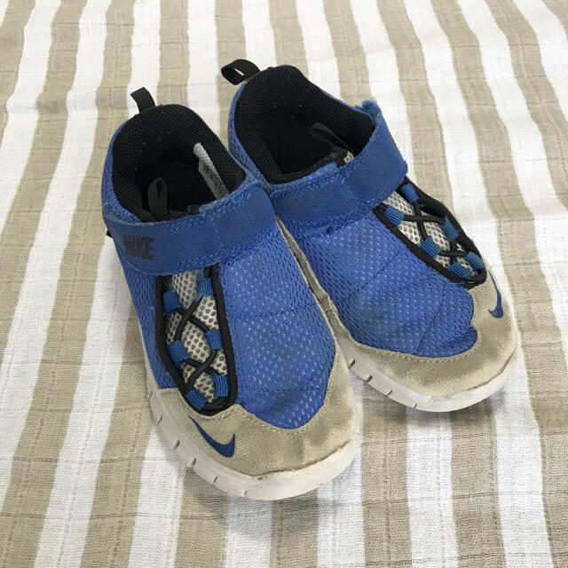 NIKE(ナイキ)のNike スニーカー フットスケープ キッズ/ベビー/マタニティのキッズ靴/シューズ(15cm~)(スニーカー)の商品写真