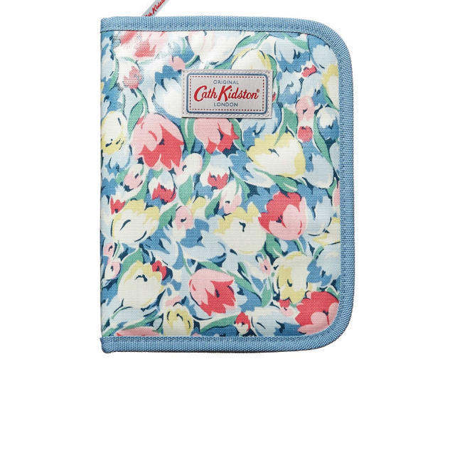 Cath Kidston(キャスキッドソン)のcath kidston キャスキッドソン マルチケース 母子手帳マザーズブック キッズ/ベビー/マタニティのマタニティ(母子手帳ケース)の商品写真