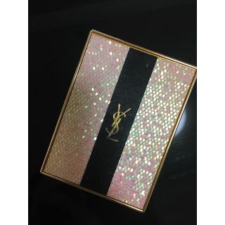 サンローラン(Saint Laurent)のイヴサンローラン パウダー 限定(フェイスパウダー)