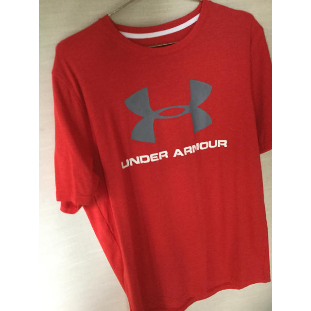 UNDER ARMOUR(アンダーアーマー)のアンダーアーマー ロゴ Tシャツ レディースのトップス(Tシャツ(半袖/袖なし))の商品写真