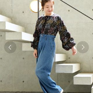 ダブルクローゼット(w closet)のw closet　花柄ブラウス　(シャツ/ブラウス(長袖/七分))