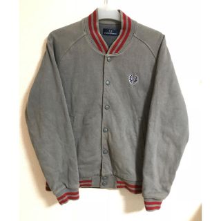 フレッドペリー(FRED PERRY)のFRED PERRY スタジャン ブルゾン グレー(スタジャン)