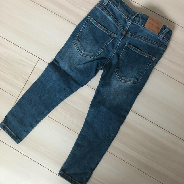 ZARA KIDS(ザラキッズ)のZara 104cm キッズ/ベビー/マタニティのキッズ服男の子用(90cm~)(パンツ/スパッツ)の商品写真