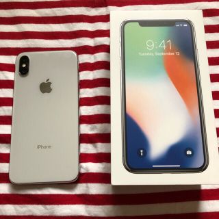 アップル(Apple)のiPhoneX 256GB docomo シルバー(スマートフォン本体)