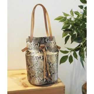 トゥデイフル(TODAYFUL)のTODAYFUL Python Purse Bag パイソンバッグ(ハンドバッグ)