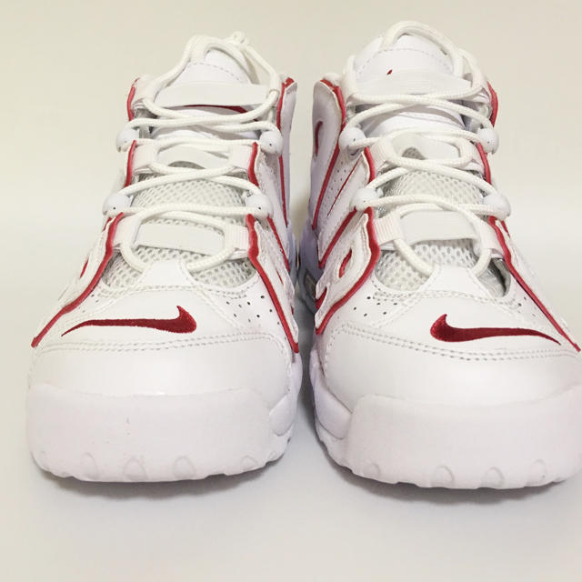 NIKE(ナイキ)のラスト一点！セール 24.5cm❤️RED×WHITE モアテン 6.5Y レディースの靴/シューズ(スニーカー)の商品写真