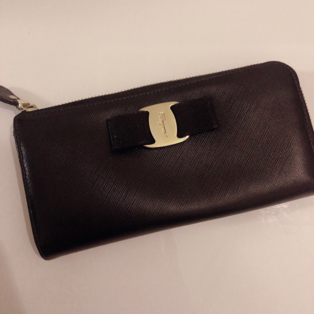 Ferragamo(フェラガモ)の長財布 フェラガモ レディースのファッション小物(財布)の商品写真
