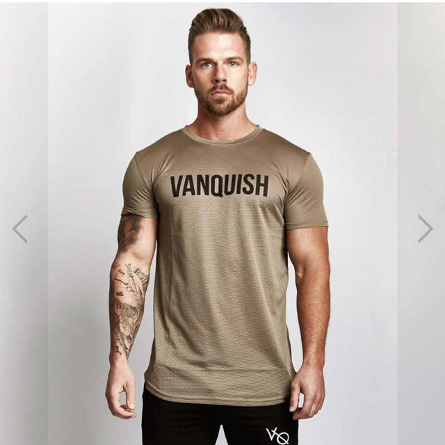 vanquish fitness Sサイズtシャツ