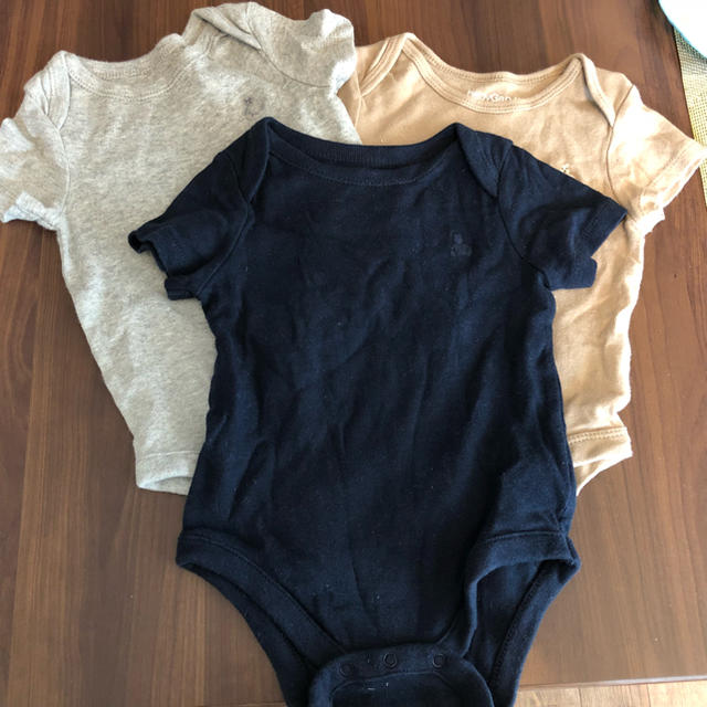 babyGAP(ベビーギャップ)のBaby GAPロンパース・3枚組 キッズ/ベビー/マタニティのベビー服(~85cm)(ロンパース)の商品写真