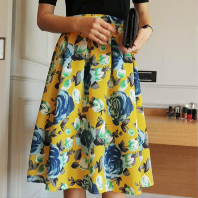 dholic(ディーホリック)のお花柄スカート値下げ レディースのスカート(ひざ丈スカート)の商品写真