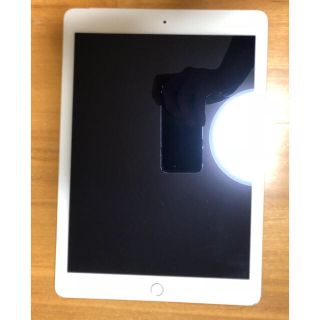 アイパッド(iPad)のipad air2 wifi+docomo 16G(タブレット)