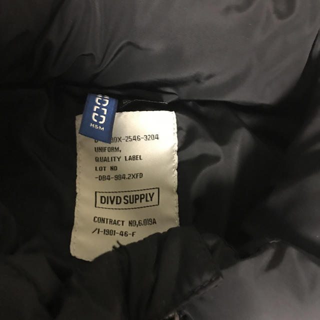 H&M(エイチアンドエム)の返品用 メンズのジャケット/アウター(ダウンジャケット)の商品写真