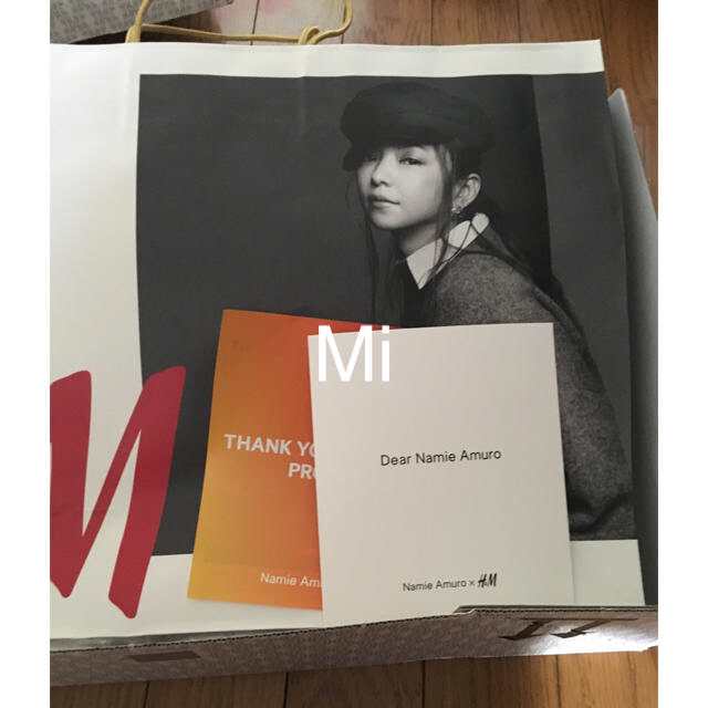 H&M(エイチアンドエム)の＊入手困難＊安室奈美恵 H&M トレンチコート レディースのジャケット/アウター(トレンチコート)の商品写真