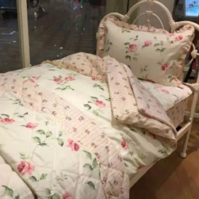 LAURA ASHLEY - 新品 人気 ローラアシュレイ 掛け布団カバー&ボックスシーツ ヘーゼルウッドの通販 by Y ｜ローラアシュレイ