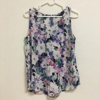 アパートバイローリーズ(apart by lowrys)の美品 アパートバイローリーズ ノースリーブ(シャツ/ブラウス(半袖/袖なし))